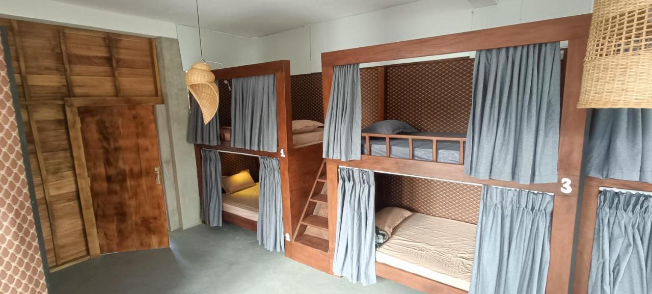 Yasis Surf Lodge Mirissa Dış mekan fotoğraf
