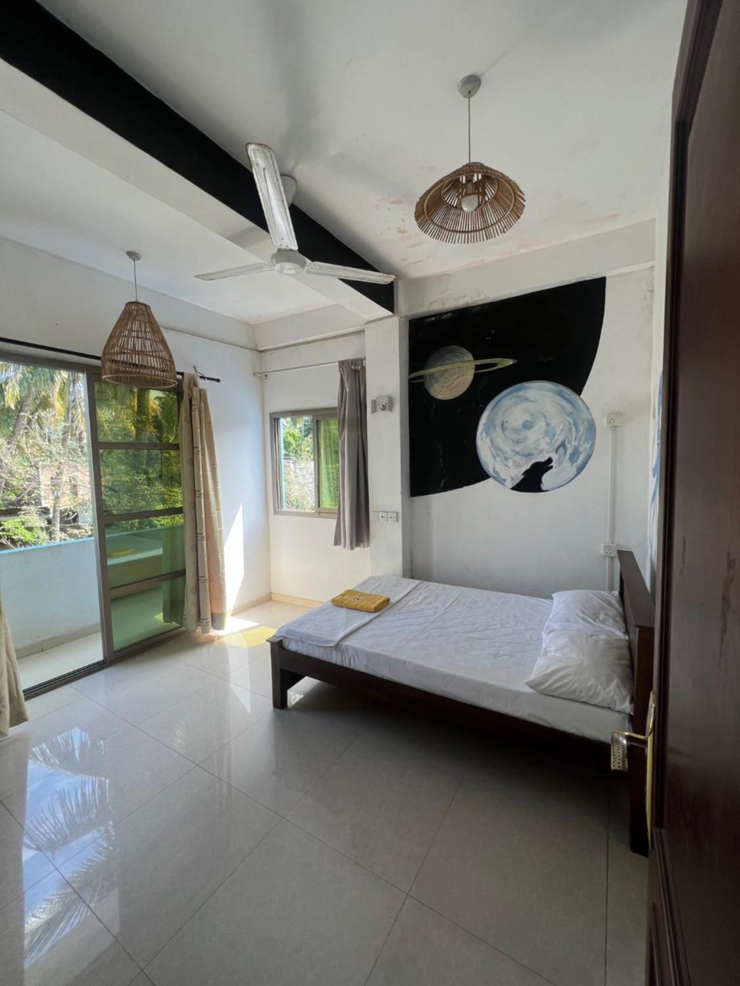Yasis Surf Lodge Mirissa Dış mekan fotoğraf