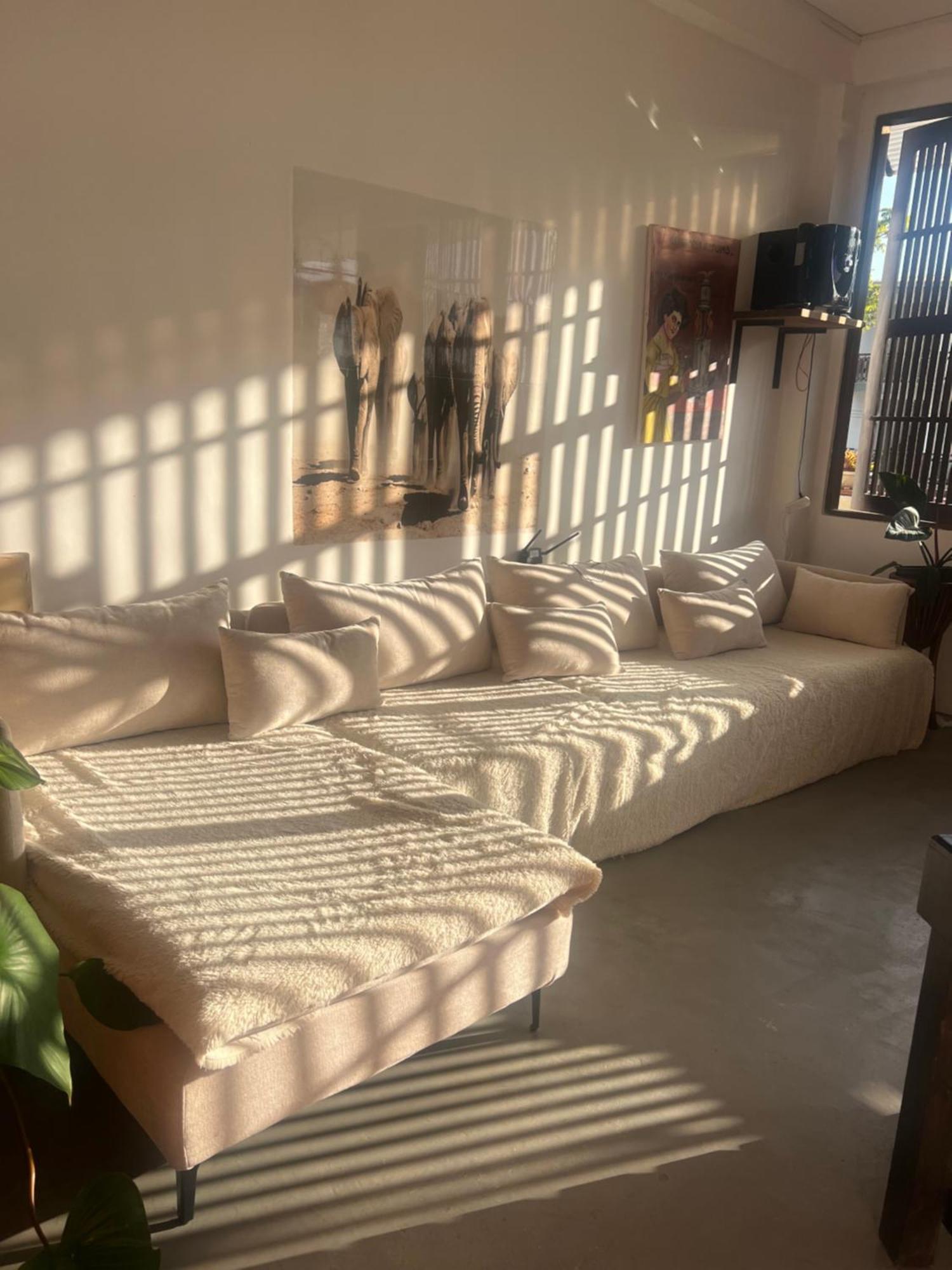 Yasis Surf Lodge Mirissa Dış mekan fotoğraf